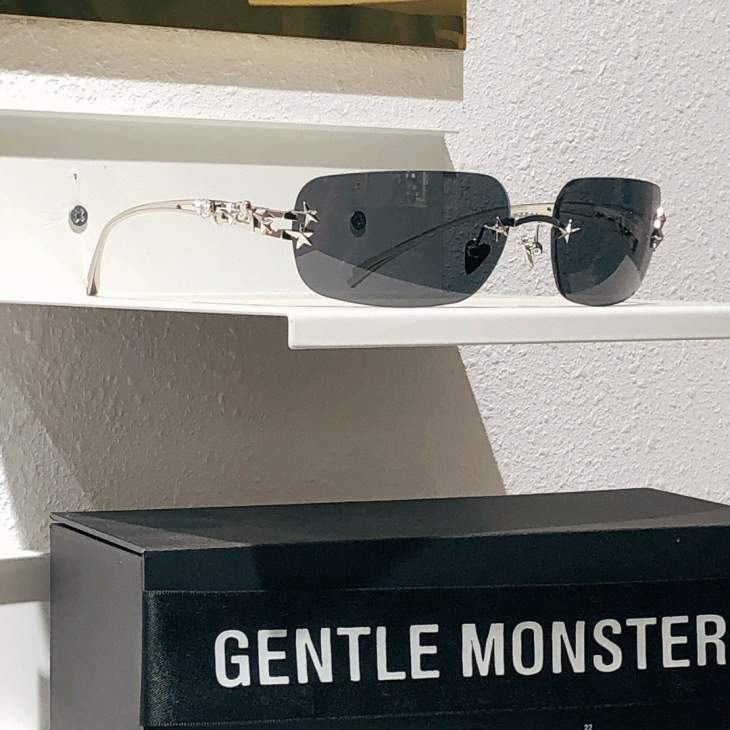 Picture of Gentle Monster Sunglasses _SKUfw65330614fw